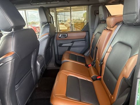 Certified 2024 Ford Bronco Outer Banks AWD/4WD image 12