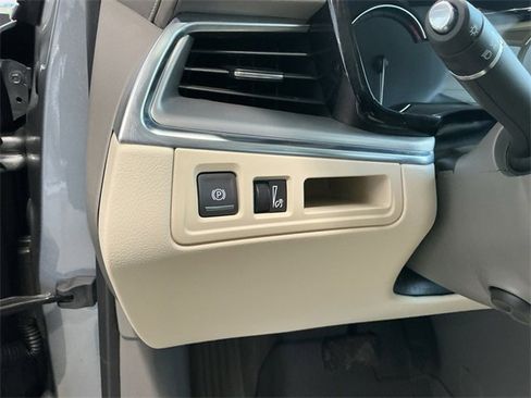 Certified 2024 Cadillac XT5 Premium Luxury w/ LPO, Floor Liner Package image 19