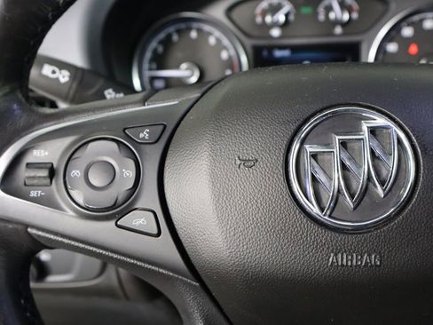 Used 2019 Buick Enclave Essence FWD image 8