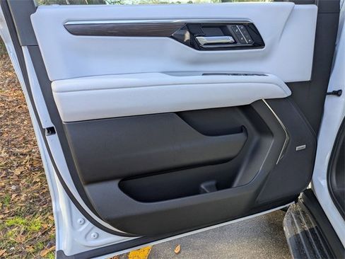 New 2026 Chevrolet Tahoe Premier image 8