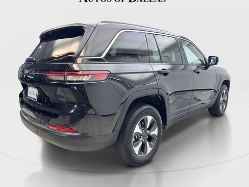 Used 2022 Jeep Grand Cherokee Limited 4xe w/ Luxury Tech Group II AWD/4WD image 6