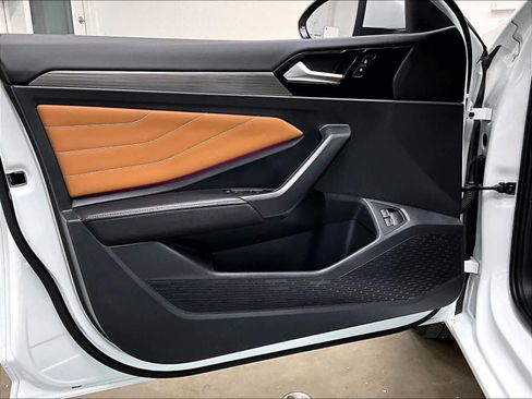 Used 2023 Volkswagen Jetta SEL image 25