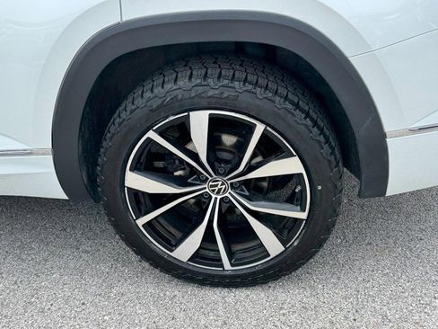 Used 2024 Volkswagen Atlas SEL Premium R-Line AWD/4WD image 7