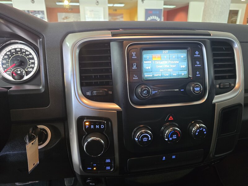 Used 2019 RAM 1500 Classic SLT AWD/4WD image 18