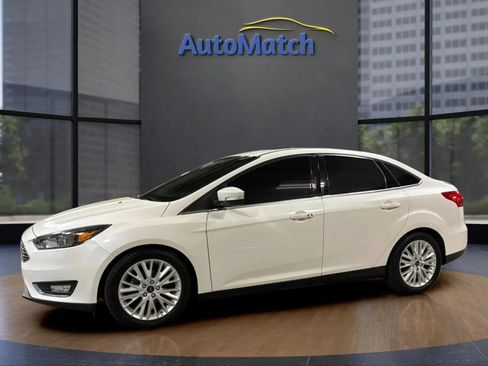 Used 2018 Ford Focus Titanium FWD image 6