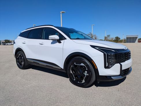 Certified 2026 Kia Sportage SX image 2