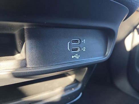 New 2026 Chrysler Pacifica Select w/ S Appearance Package image 21