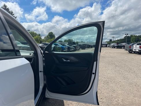 Used 2024 GMC Terrain SLT FWD image 35
