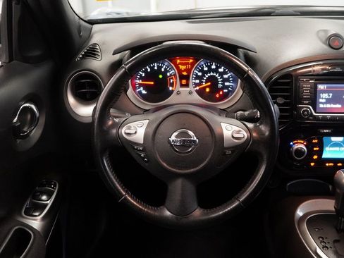 Used 2016 Nissan Juke SV w/ Cold Weather Package image 11