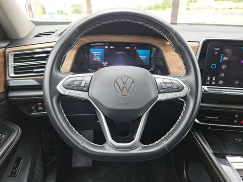 Used 2025 Volkswagen Atlas SE FWD image 23