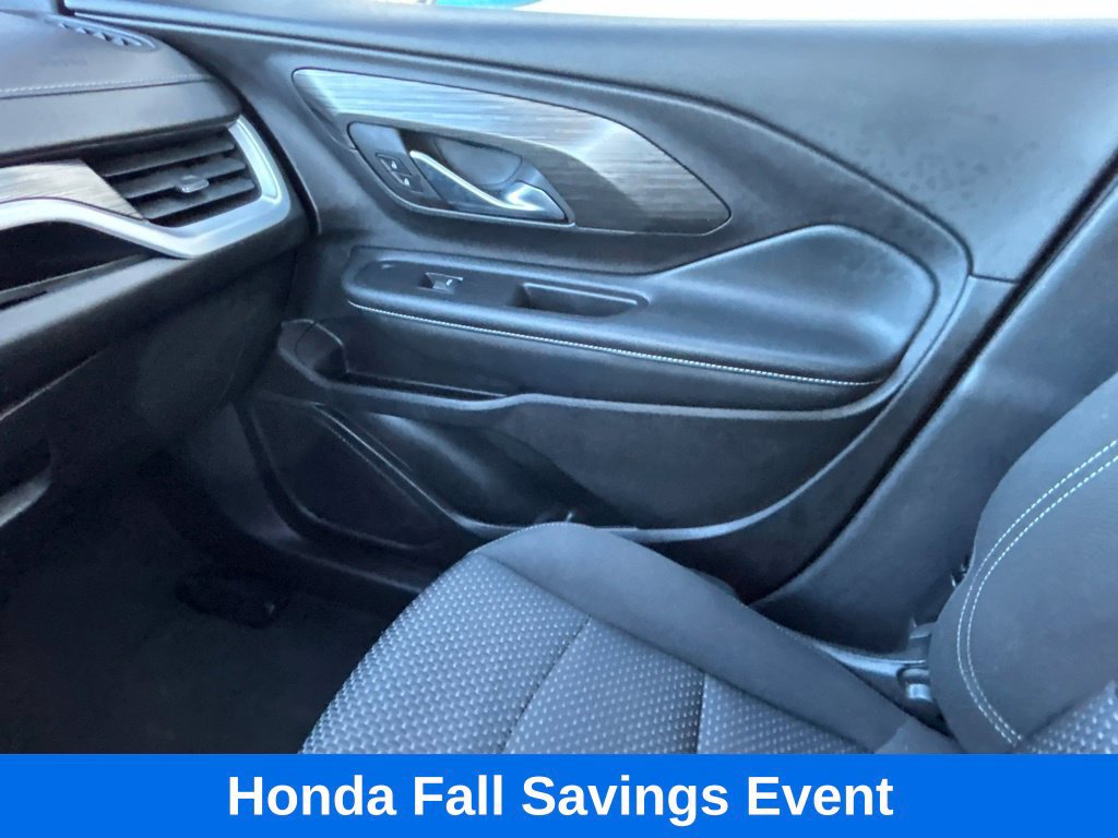 Used 2024 GMC Terrain SLE AWD/4WD image 19