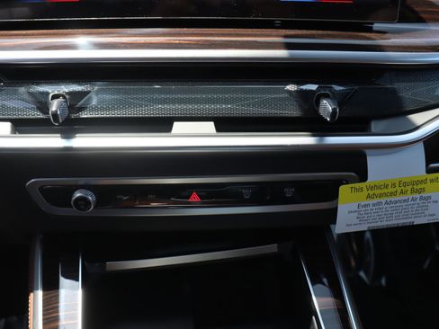 Used 2026 BMW X5 xDrive50e w/ M Sport Package image 10