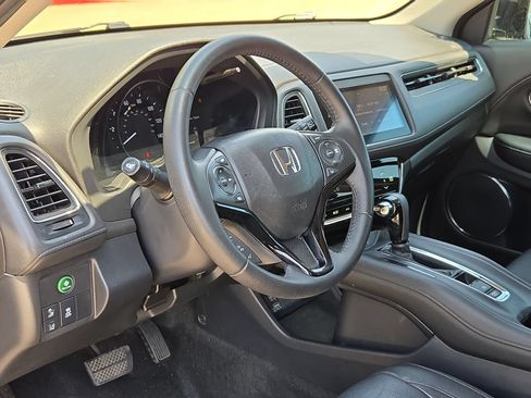 Used 2021 Honda HR-V EX-L image 12