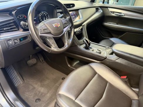 Used 2021 Cadillac XT5 Luxury w/ LPO, Floor Liner Package FWD image 12