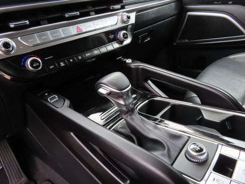 Used 2025 Kia Telluride S FWD image 6