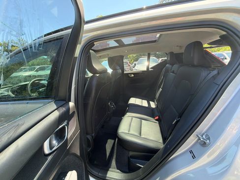 Used 2025 Volvo XC40 B5 Plus AWD/4WD image 25