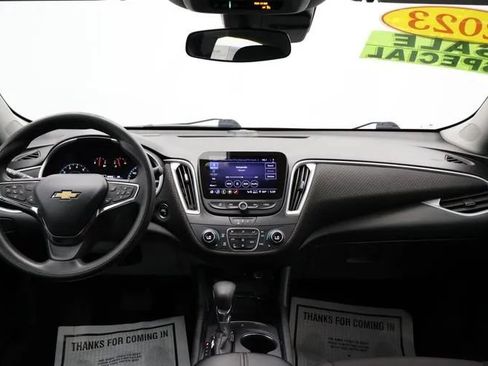 Used 2023 Chevrolet Malibu LT FWD image 19