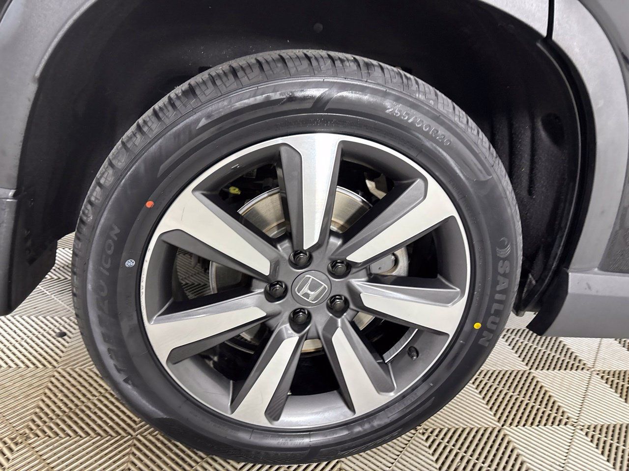 Used 2024 Honda Pilot Touring image 35