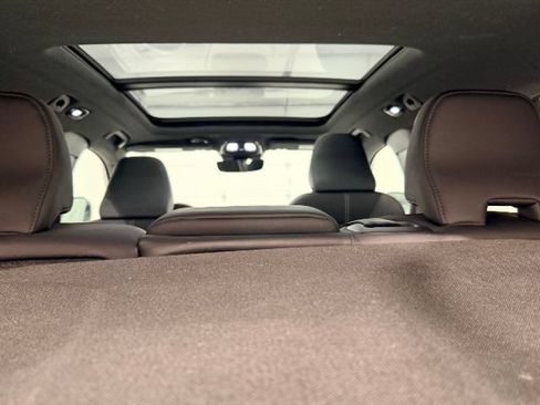 Used 2022 Volvo XC40 P8 Recharge Plus AWD/4WD image 26