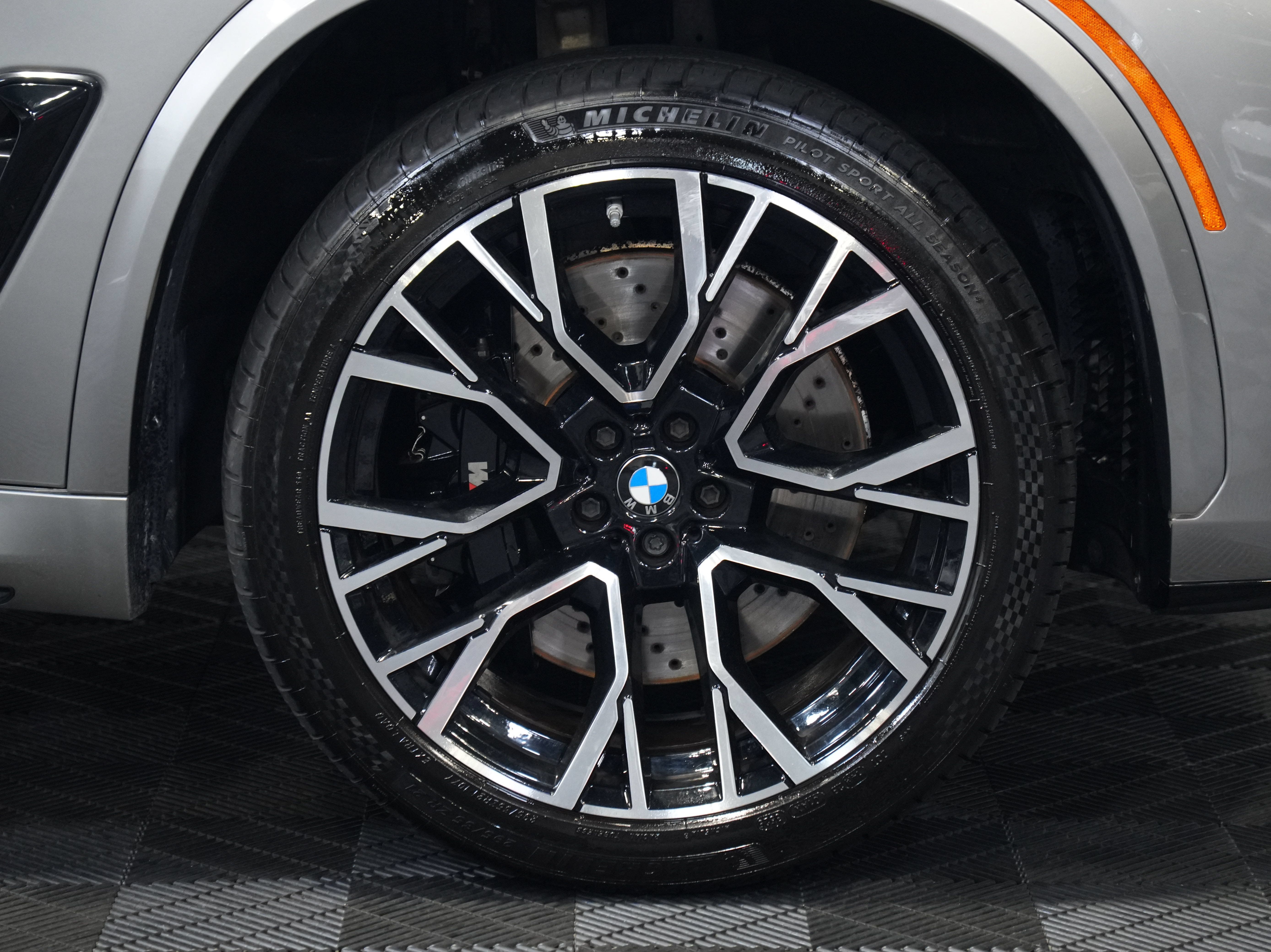 Used 2022 BMW X5 M w/ Competition Package 2 AWD/4WD image 56
