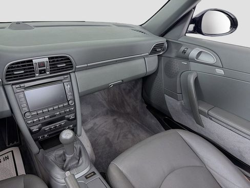 Used 2010 Porsche 911 Carrera 4S image 25