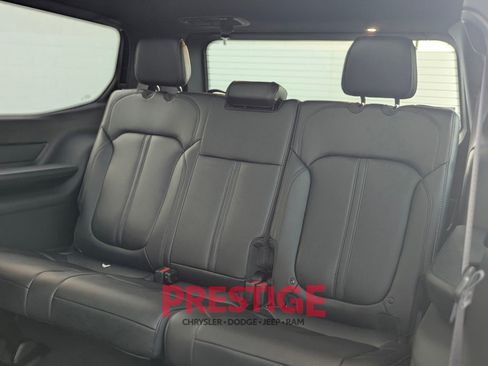 New 2026 Jeep Grand Wagoneer Limited AWD/4WD image 31