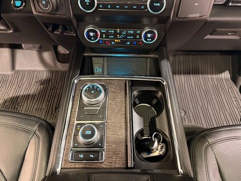 Used 2020 Ford Expedition Max Limited w/ Equipment Group 302A image 25