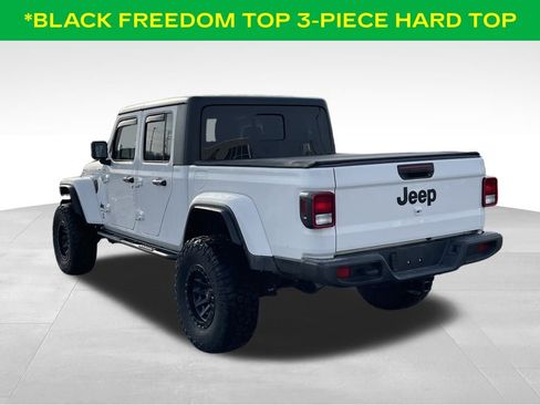 Used 2023 Jeep Gladiator Sport image 12