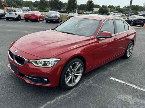Used 2018 BMW 330i Sedan w/ Premium Package RWD image 3