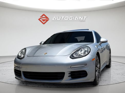 Used 2016 Porsche Panamera S RWD image 4