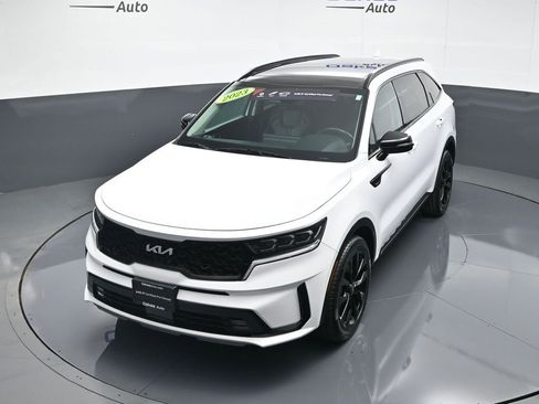 Certified 2023 Kia Sorento SX image 52