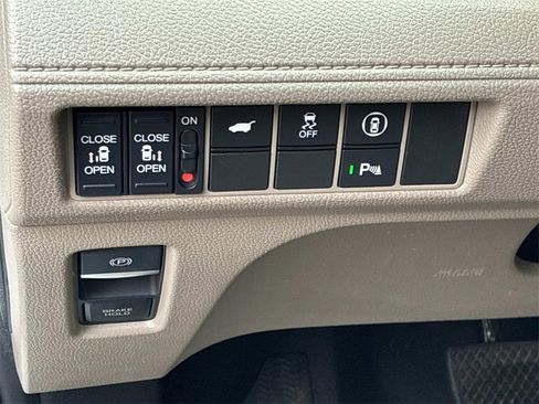 Used 2023 Honda Odyssey Touring image 31