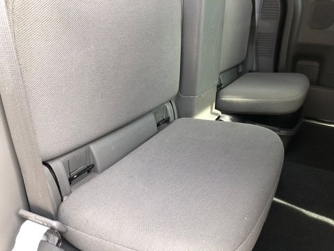 Used 2019 Nissan Frontier S image 20