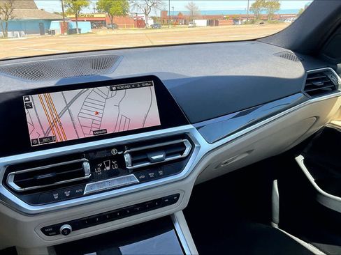 Used 2021 BMW 330i Sedan w/ Convenience Package image 15