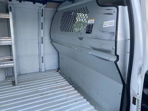 Used 2016 Chevrolet Express 2500 Extended RWD image 22