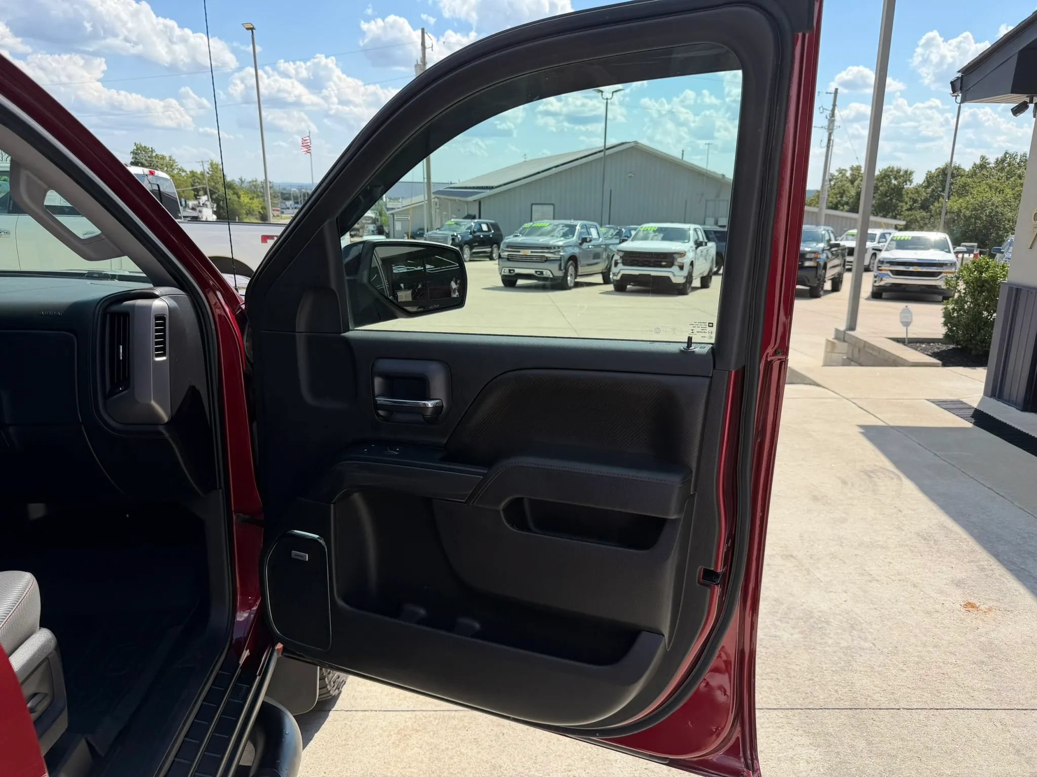 Used 2017 GMC Sierra 1500 SLT AWD/4WD image 47