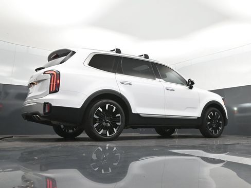 Used 2024 Kia Telluride SX w/ Towing Package FWD image 42