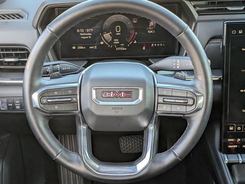 Used 2026 GMC Terrain Elevation w/ Elevation Premium Package AWD/4WD image 11