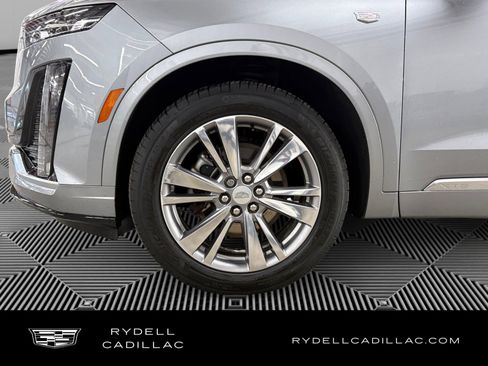 Certified 2024 Cadillac XT6 Premium Luxury AWD/4WD image 9