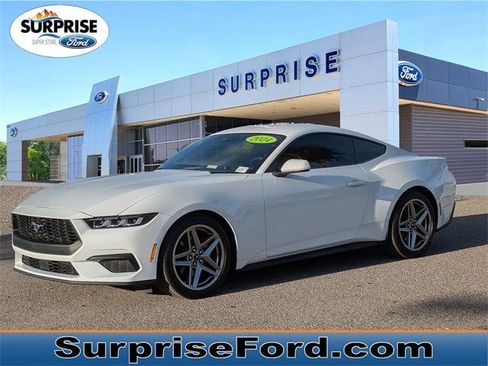 Used 2024 Ford Mustang image 1