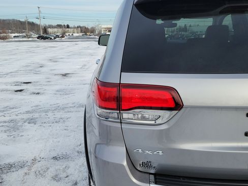 Used 2021 Jeep Grand Cherokee Limited image 11