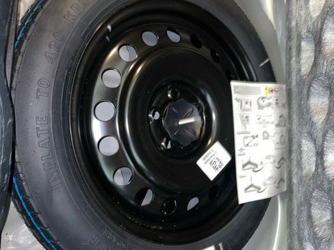 Used 2023 Chrysler 300 Touring L w/ Popular Equipment Group image 25