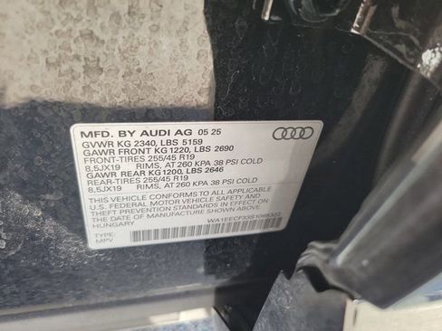 Certified 2025 Audi Q3 2.0T Premium Plus w/ Premium Plus Package image 31