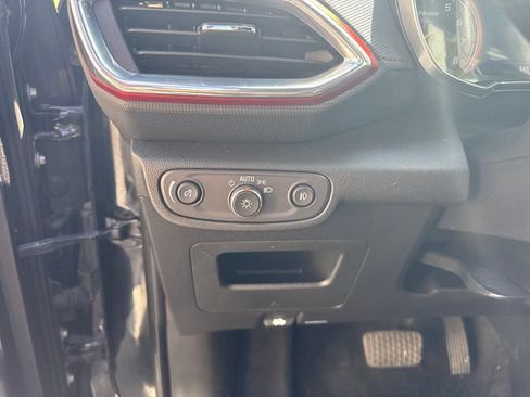 Used 2021 Chevrolet TrailBlazer RS w/ Technology Package FWD image 20
