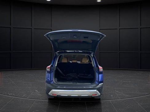 Used 2023 Nissan Rogue Platinum w/ Platinum Premium Package image 16