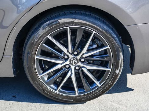 Used 2023 Toyota Camry SE FWD image 11
