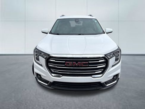 Used 2022 GMC Terrain SLT w/ LPO, Floor Liner Package AWD/4WD image 6