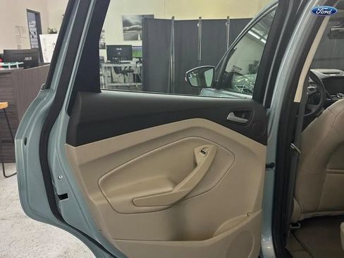 Used 2013 Ford C-MAX Energi SEL FWD image 11
