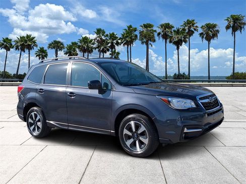 Used 2017 Subaru Forester 2.5i Premium image 6