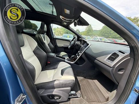 Used 2015 Volvo XC60 T6 AWD/4WD image 16